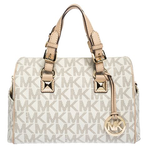 michael kors bag handbags whitney kors|michaelkhorsbeigecolorleatherquiltedlookchainandleatherstrap.